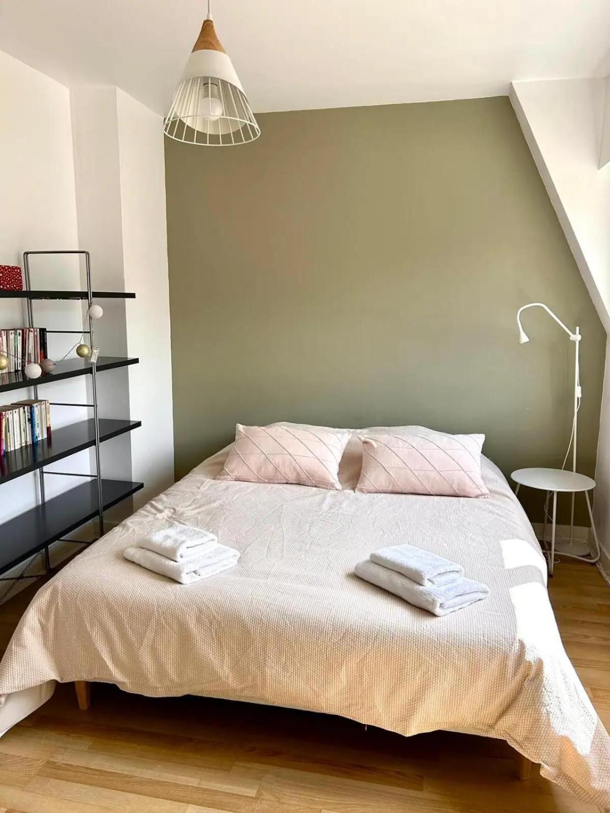 Apartmán Laroche Grand Duplex Dans Le Centre Historique Avec Garage Vannes Exteriér fotografie